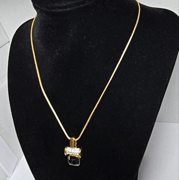 CP Branded Gold Tone Necklace With Large Blue Tone Stone Pendant 16" - Picture 2 of 11